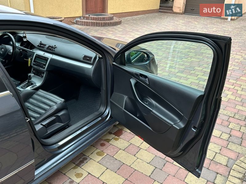 Универсал Volkswagen Passat 2010 в Ровно