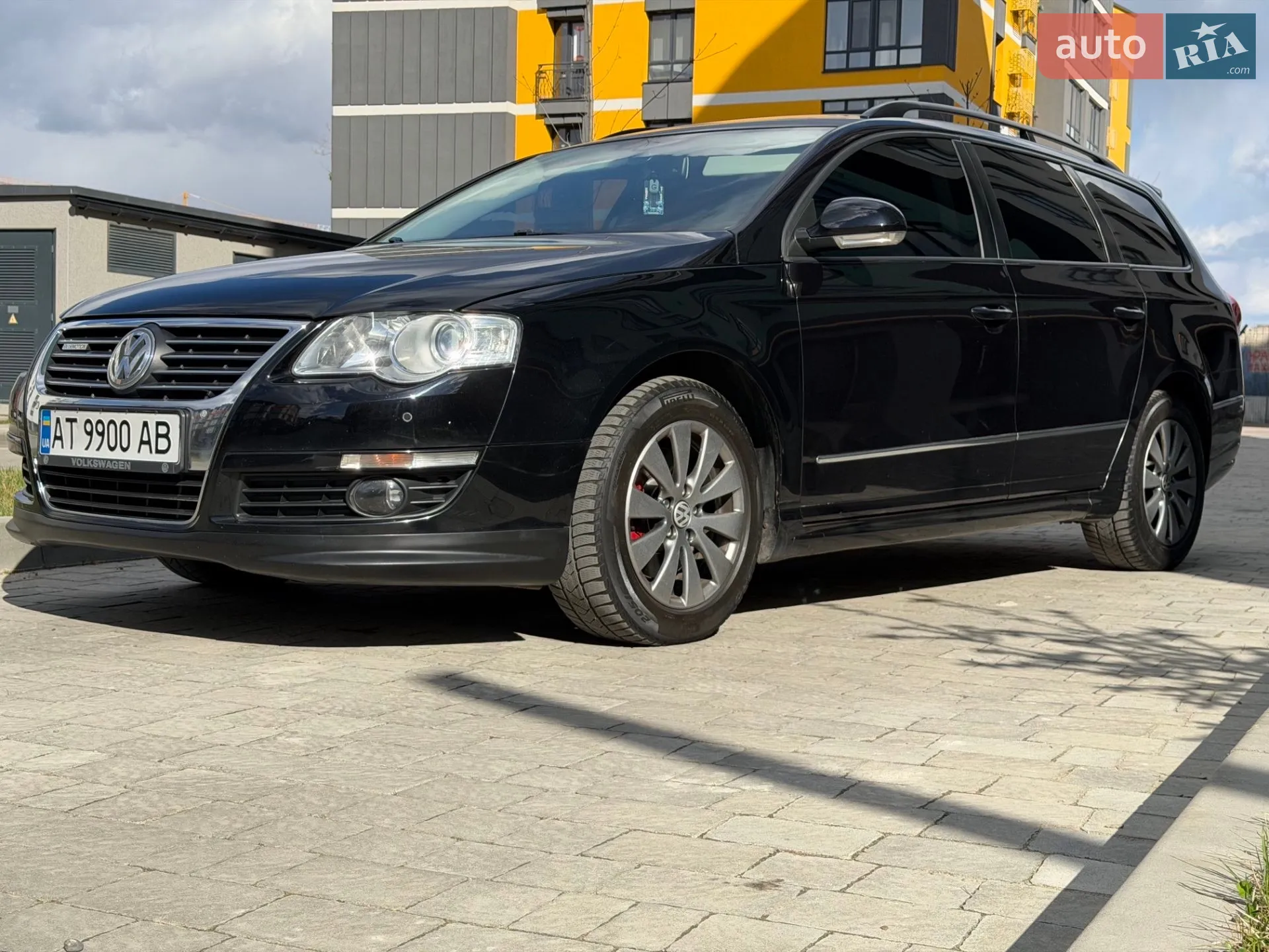 2010 Volkswagen Passat - мініатюра 3