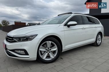 Универсал Volkswagen Passat 2022 в Вараше