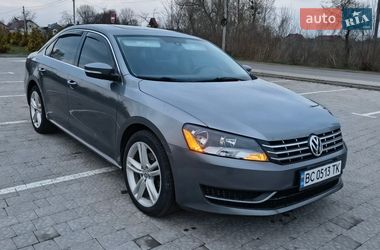 Седан Volkswagen Passat 2014 в Львові