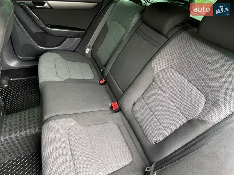 Универсал Volkswagen Passat 2014 в Дубно