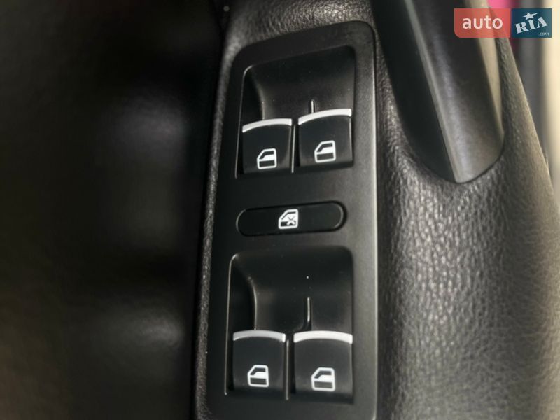 Седан Volkswagen Passat 2013 в Луцке