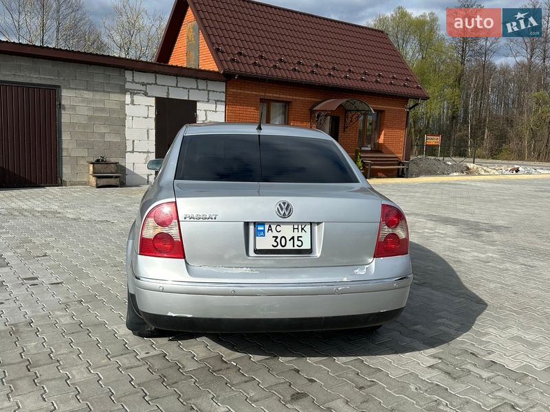 Седан Volkswagen Passat 2003 в Шацке