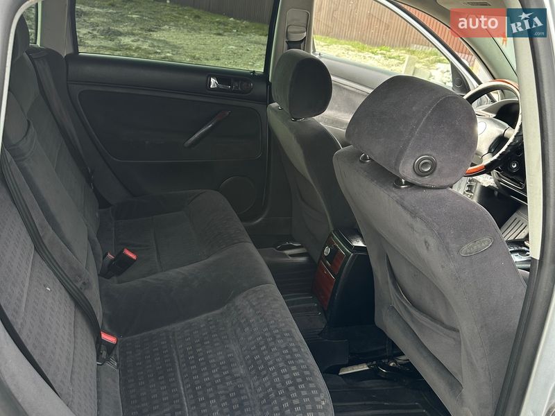 Седан Volkswagen Passat 2003 в Шацке