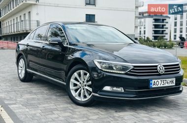 Седан Volkswagen Passat 2015 в Мукачевому