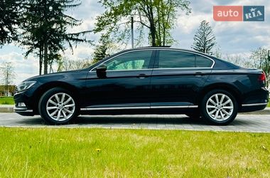 Седан Volkswagen Passat 2015 в Мукачево