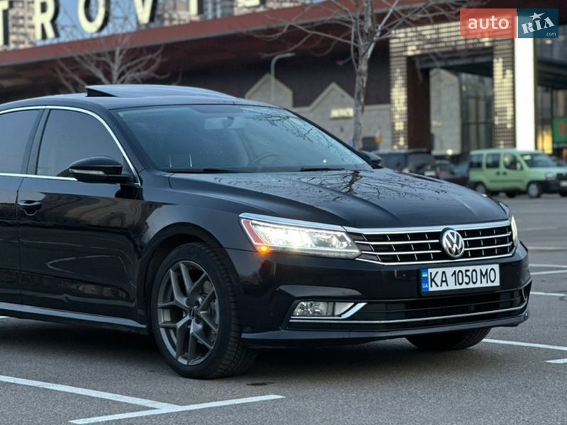Седан Volkswagen Passat 2018 в Киеве