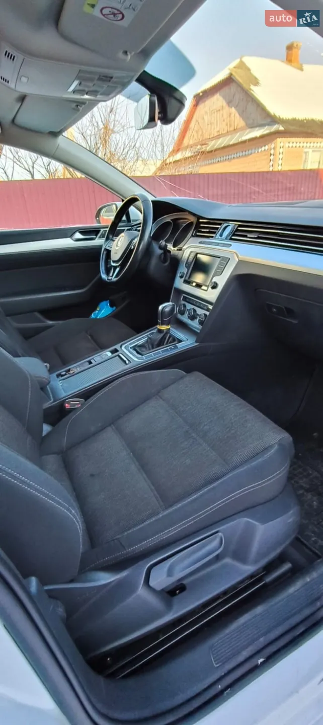 2016 Volkswagen Passat - мініатюра 18