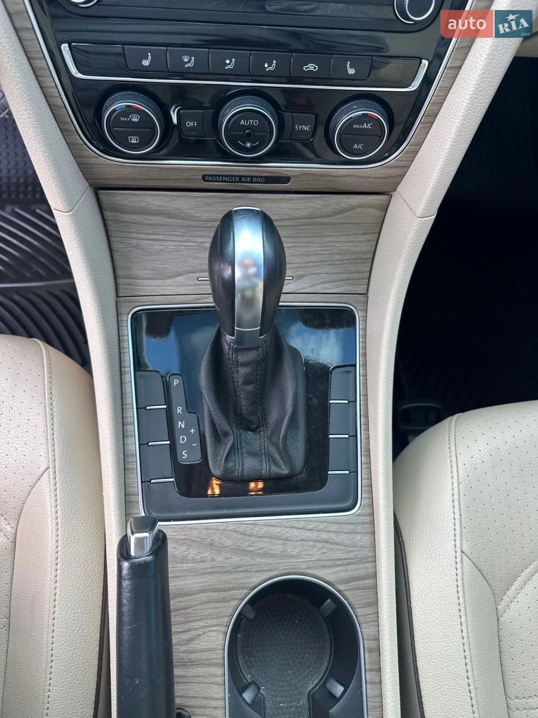 2016 Volkswagen Passat - мініатюра 13