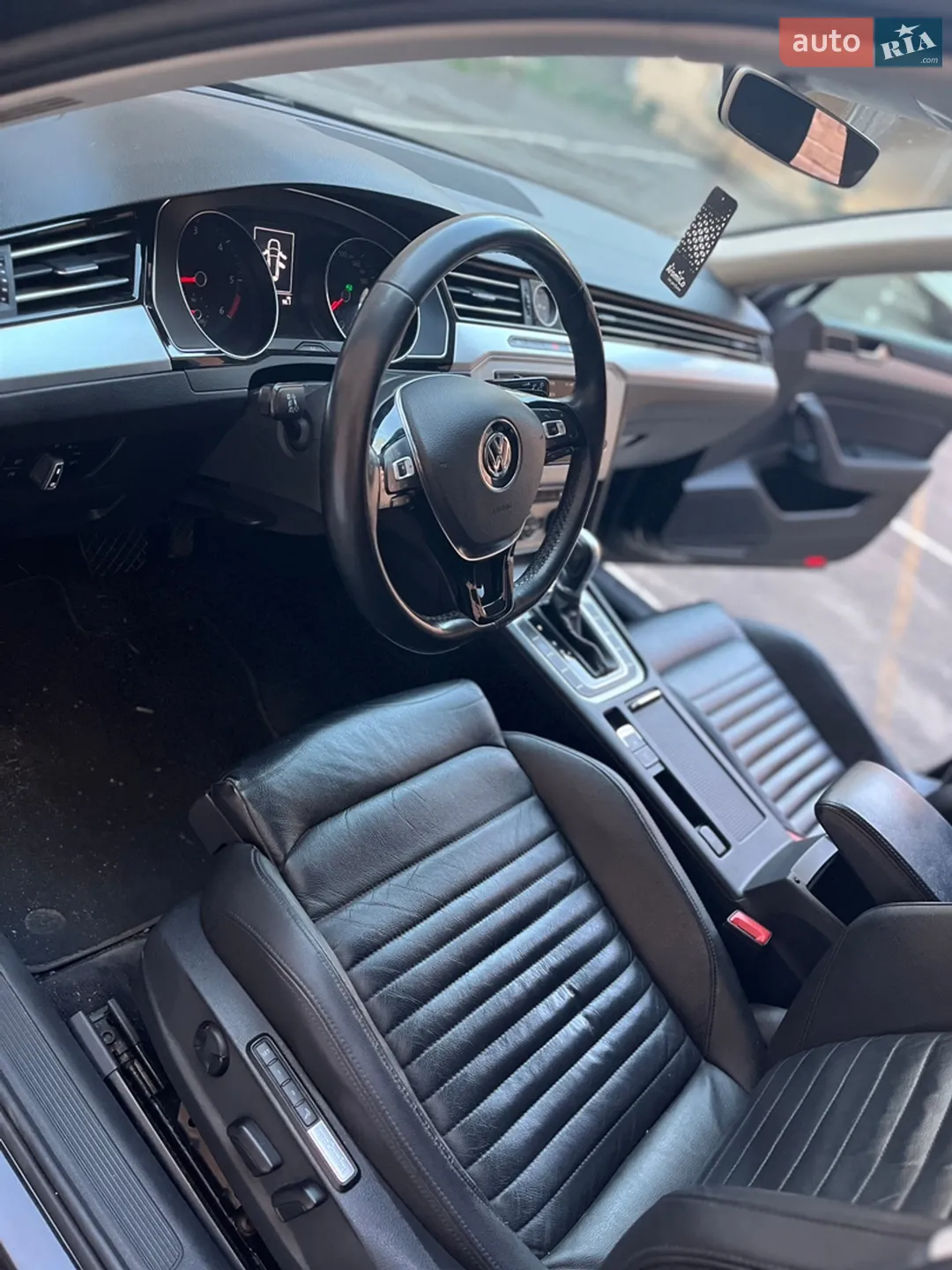 2015 Volkswagen Passat - мініатюра 2