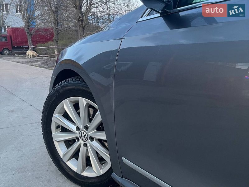 Седан Volkswagen Passat 2012 в Бердичеве