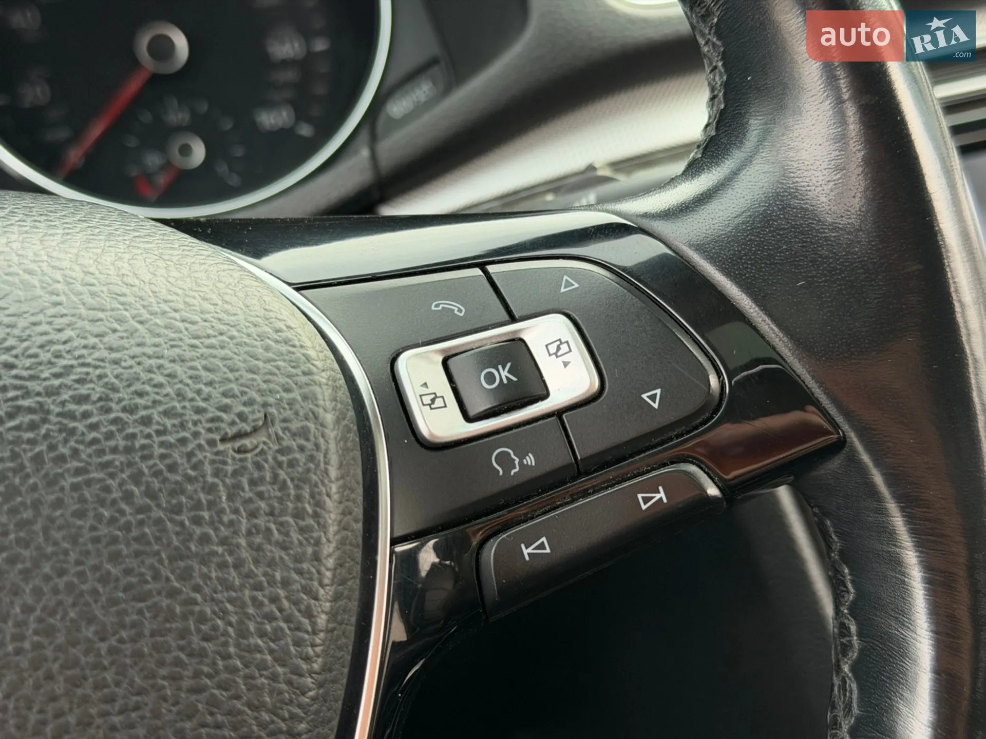 2016 Volkswagen Passat - мініатюра 31