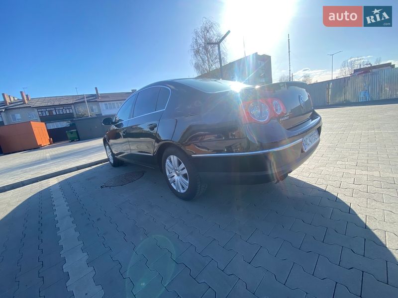 Седан Volkswagen Passat 2009 в Луцке