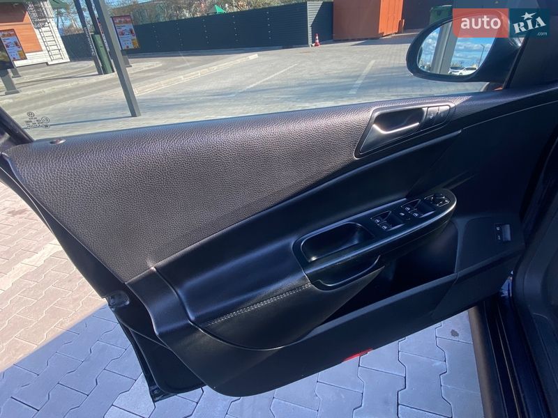Седан Volkswagen Passat 2009 в Луцке