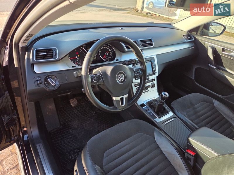 Универсал Volkswagen Passat 2013 в Харькове