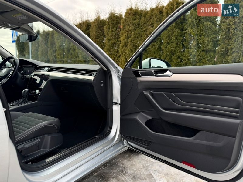 Универсал Volkswagen Passat 2021 в Луцке