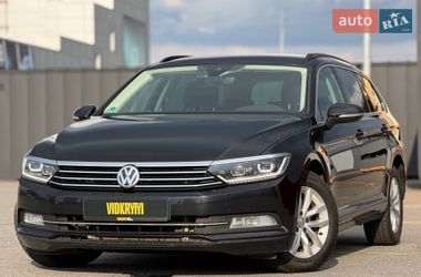 Универсал Volkswagen Passat 2018 в Киеве