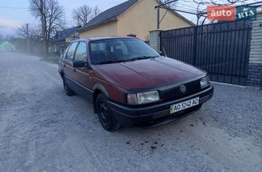 Седан Volkswagen Passat 1988 в Королеве