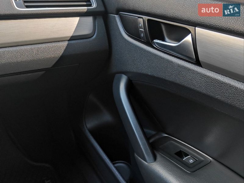 Седан Volkswagen Passat 2013 в Киеве фото 21 Седан Volkswagen Passat 2013 в Киеве