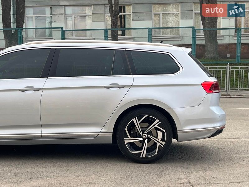 Универсал Volkswagen Passat 2022 в Киеве