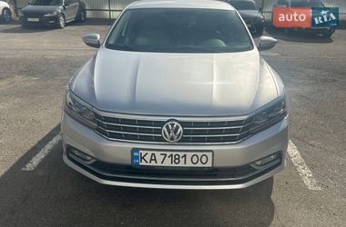 Седан Volkswagen Passat 2016 в Киеве