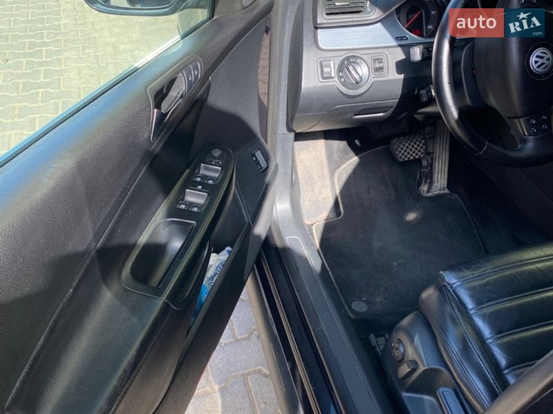 Універсал Volkswagen Passat 2008 в Чернівцях
