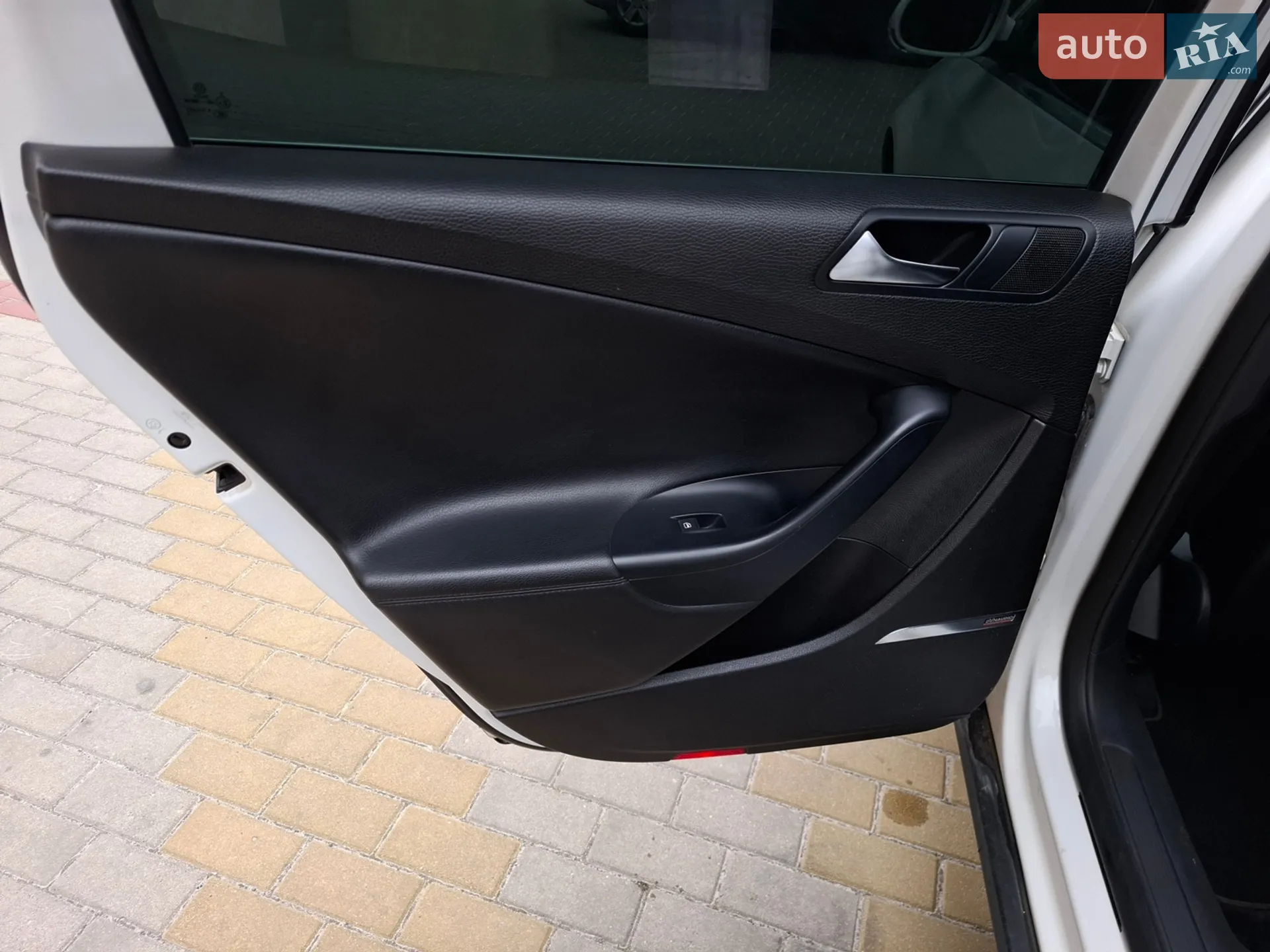 2010 Volkswagen Passat - мініатюра 41