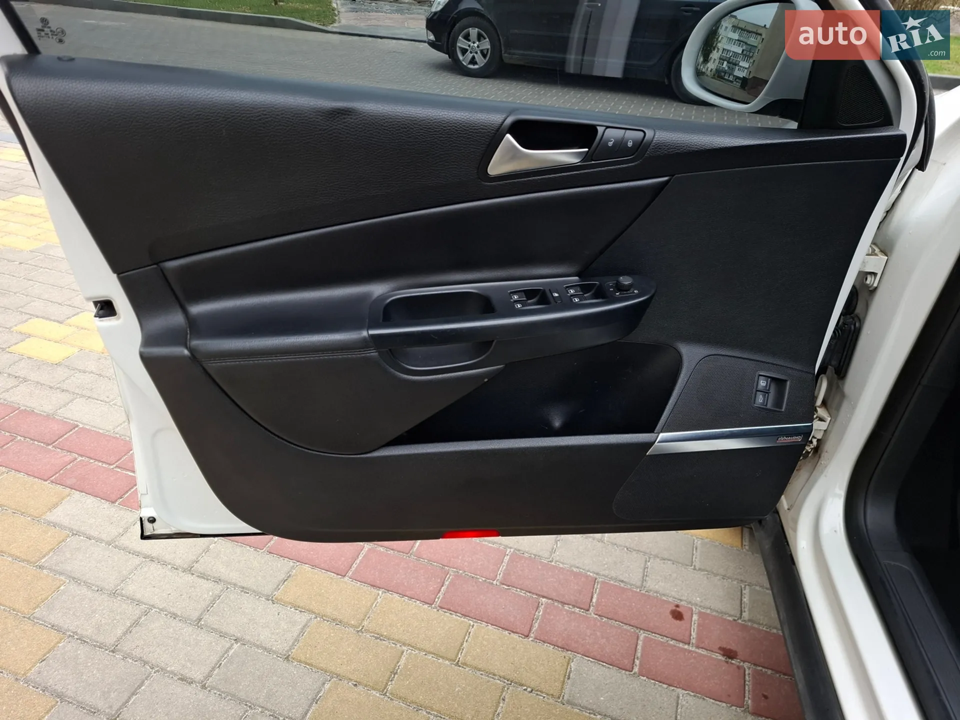 2010 Volkswagen Passat - мініатюра 46