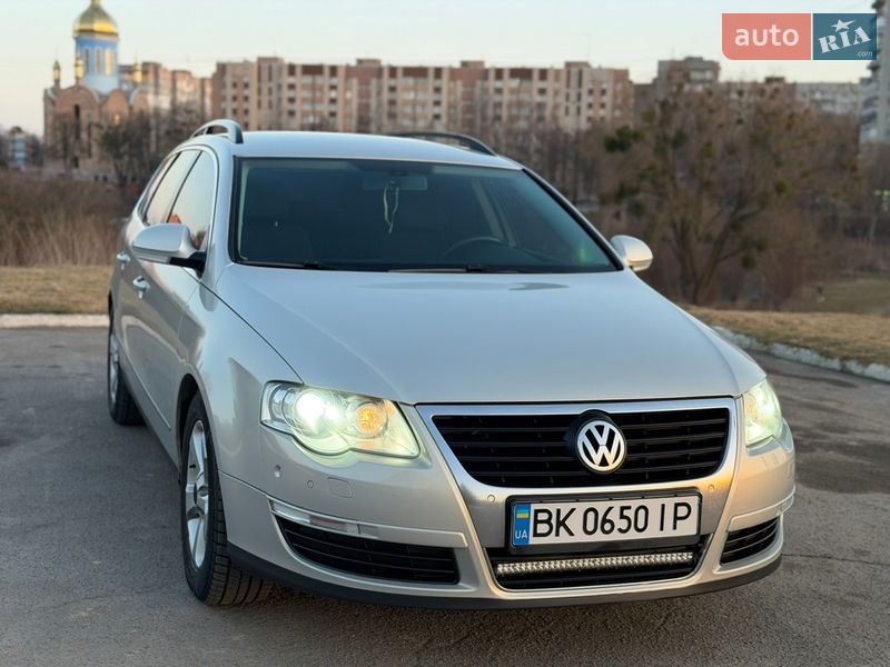 Универсал Volkswagen Passat 2009 в Ровно