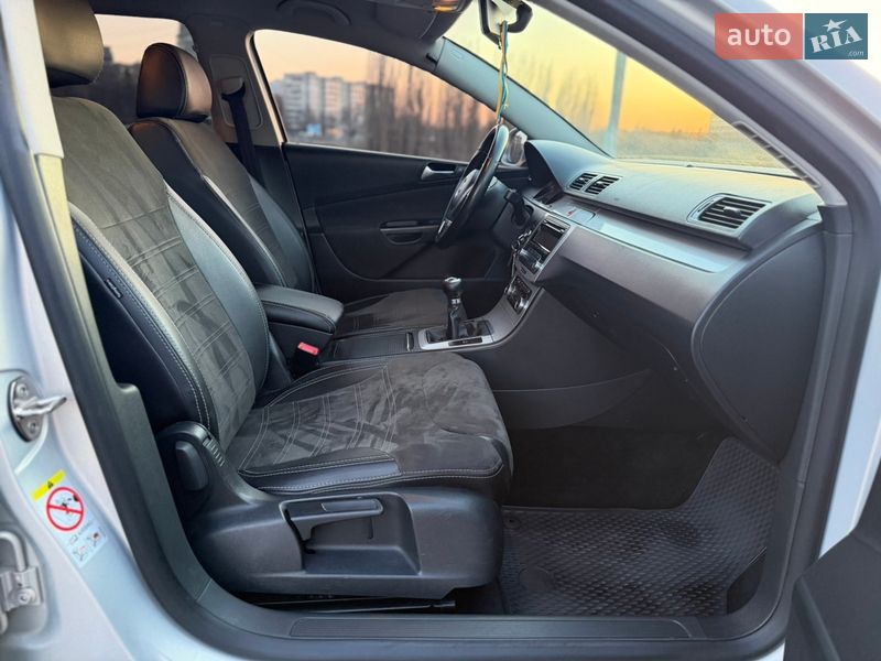 Универсал Volkswagen Passat 2009 в Ровно