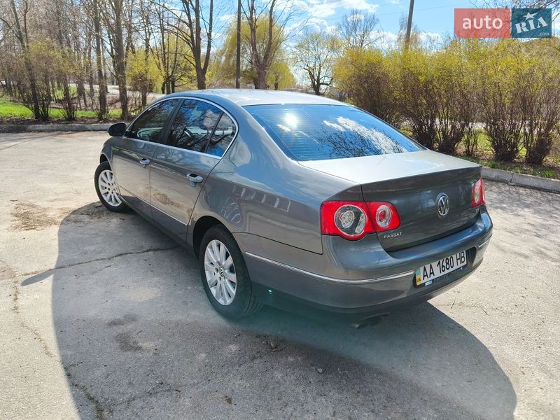 Седан Volkswagen Passat 2008 в Миргороде