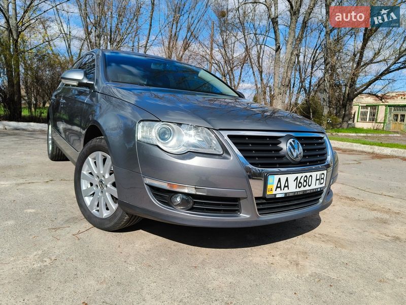 Седан Volkswagen Passat 2008 в Миргороде