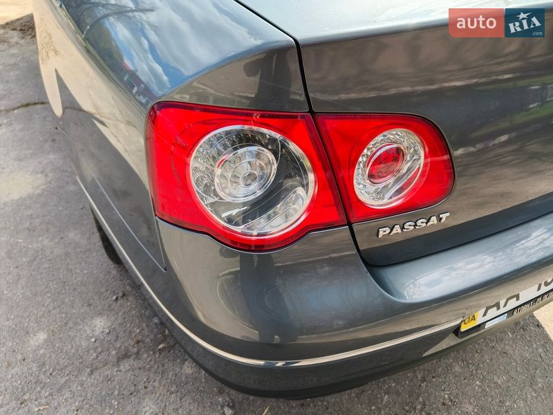 Седан Volkswagen Passat 2008 в Миргороде