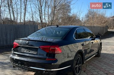 Седан Volkswagen Passat 2016 в Харькове