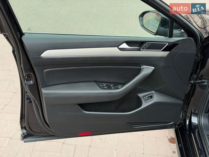 Универсал Volkswagen Passat 2016 в Ровно