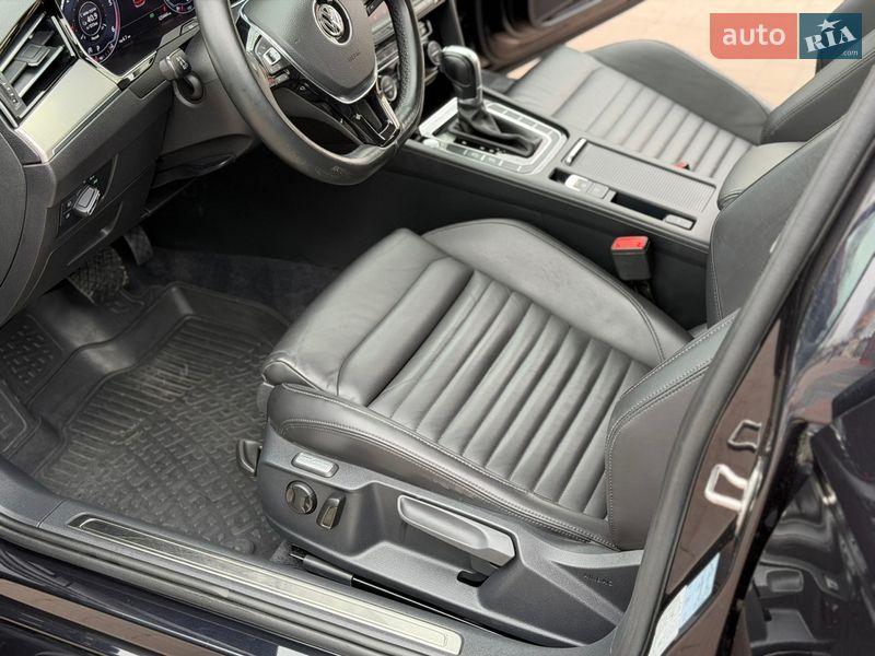 Универсал Volkswagen Passat 2016 в Ровно