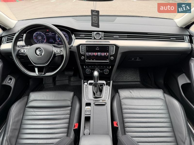 Универсал Volkswagen Passat 2016 в Ровно