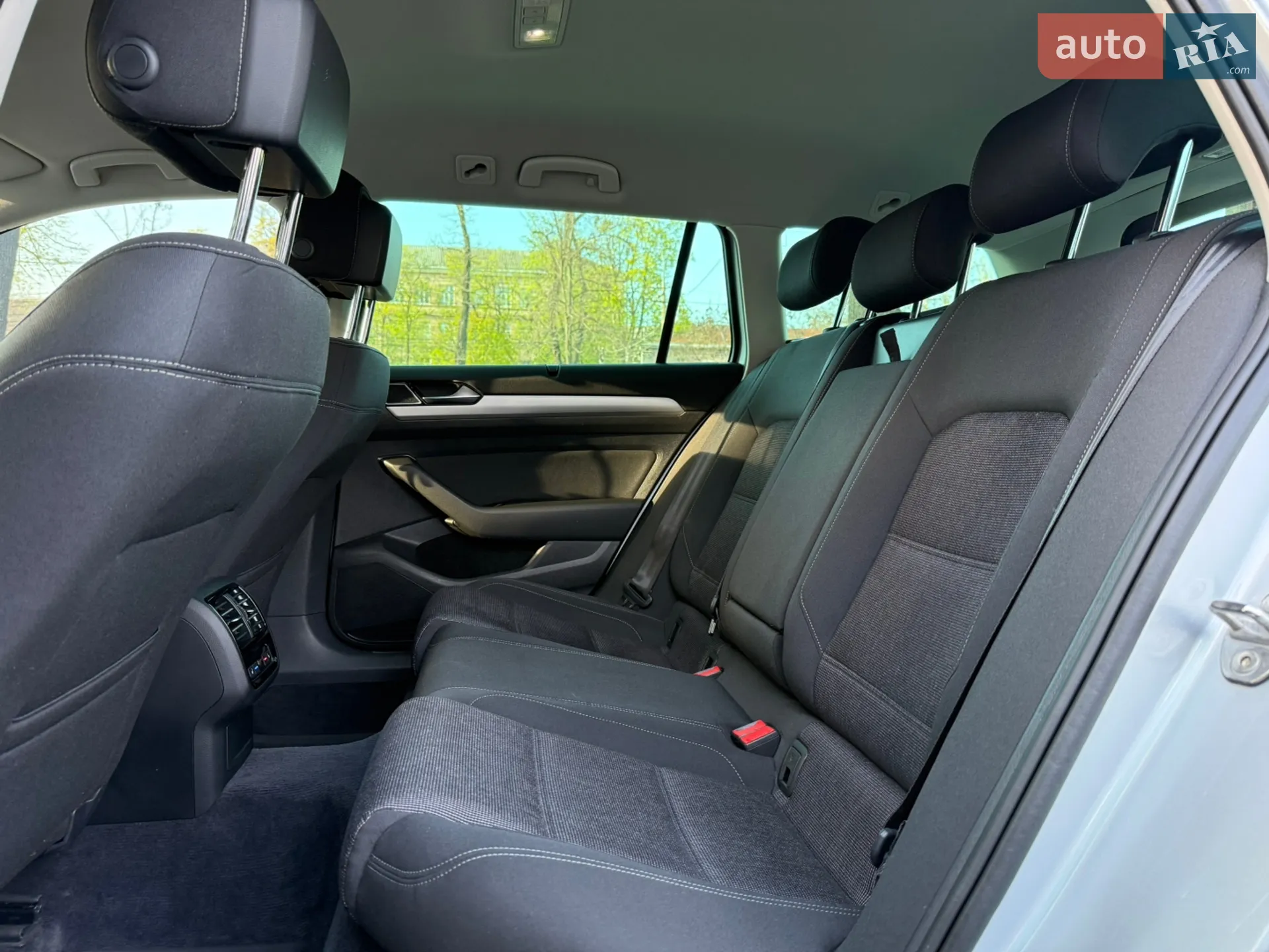 2015 Volkswagen Passat - мініатюра 39
