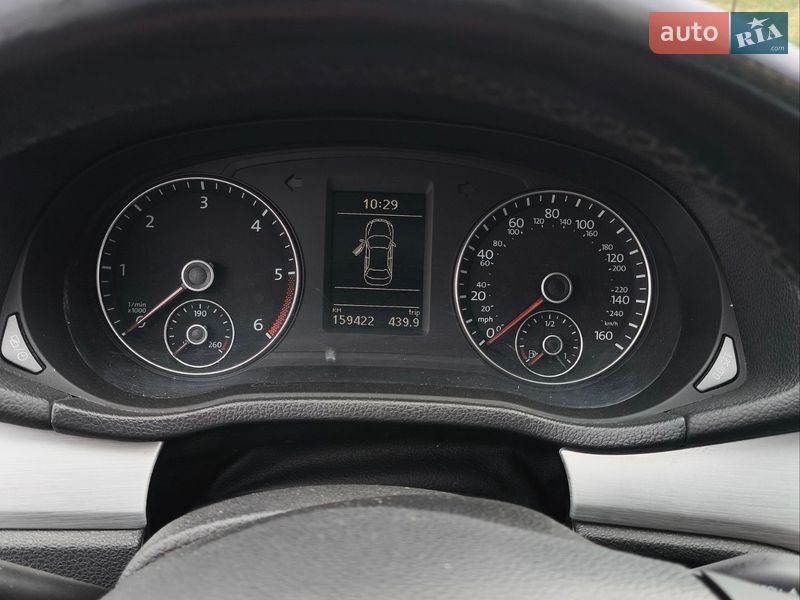 Седан Volkswagen Passat 2013 в Львове