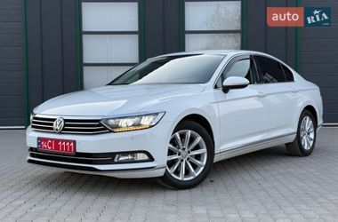 Седан Volkswagen Passat 2016 в Калуше