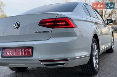 Седан Volkswagen Passat 2016 в Калуші