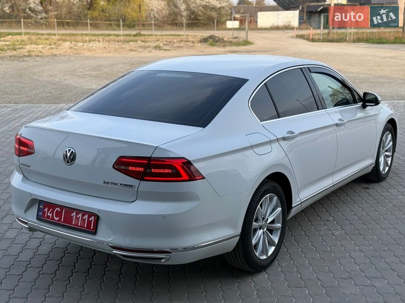 Седан Volkswagen Passat 2016 в Калуші