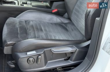 Седан Volkswagen Passat 2016 в Калуші