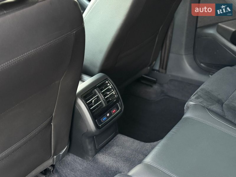 Седан Volkswagen Passat 2016 в Калуші
