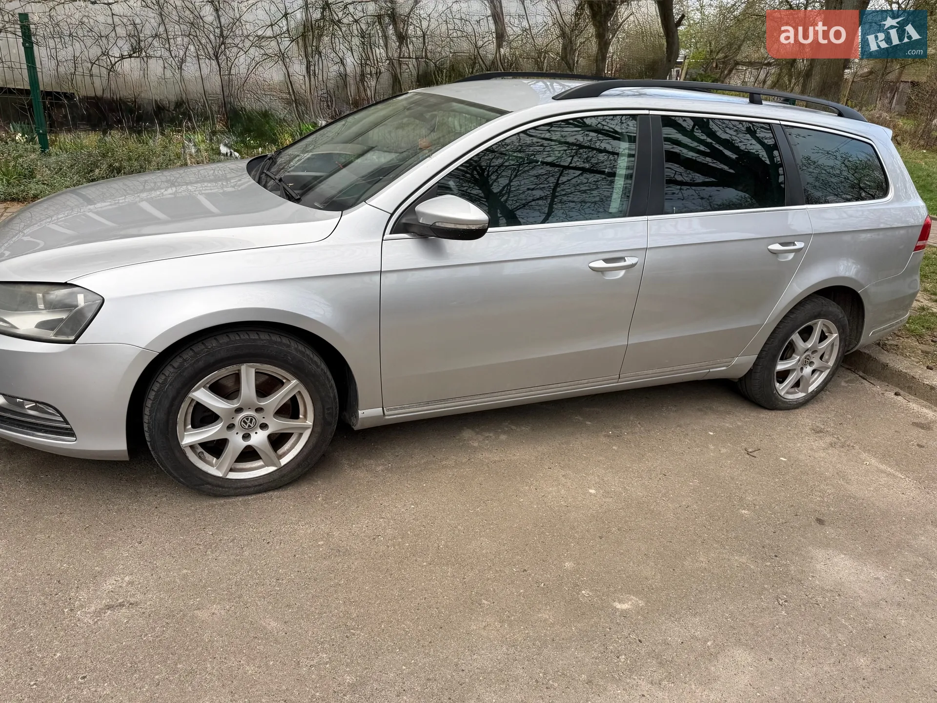 2011 Volkswagen Passat - мініатюра 2
