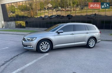 Універсал Volkswagen Passat 2016 в Запоріжжі