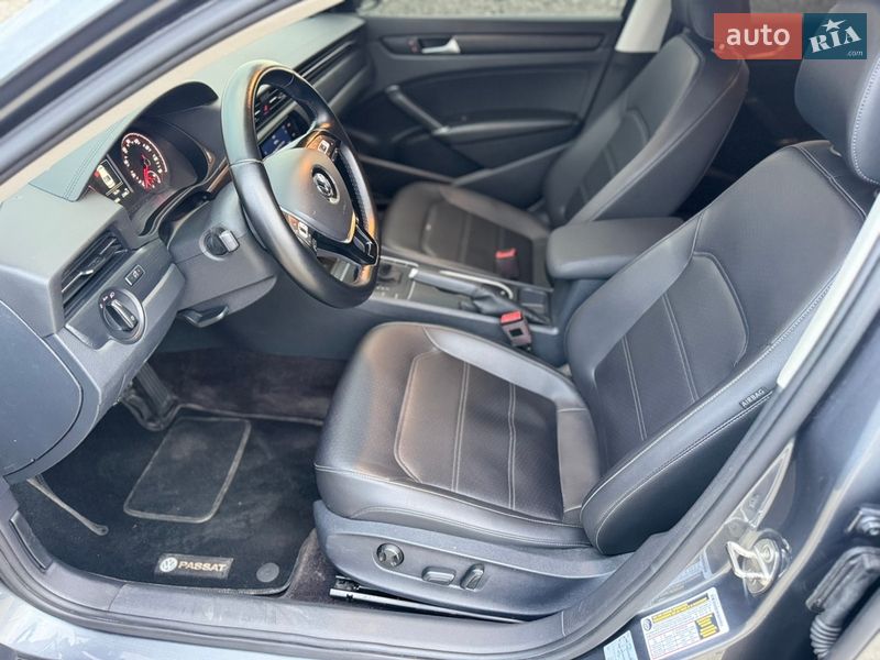 Седан Volkswagen Passat 2019 в Луцке