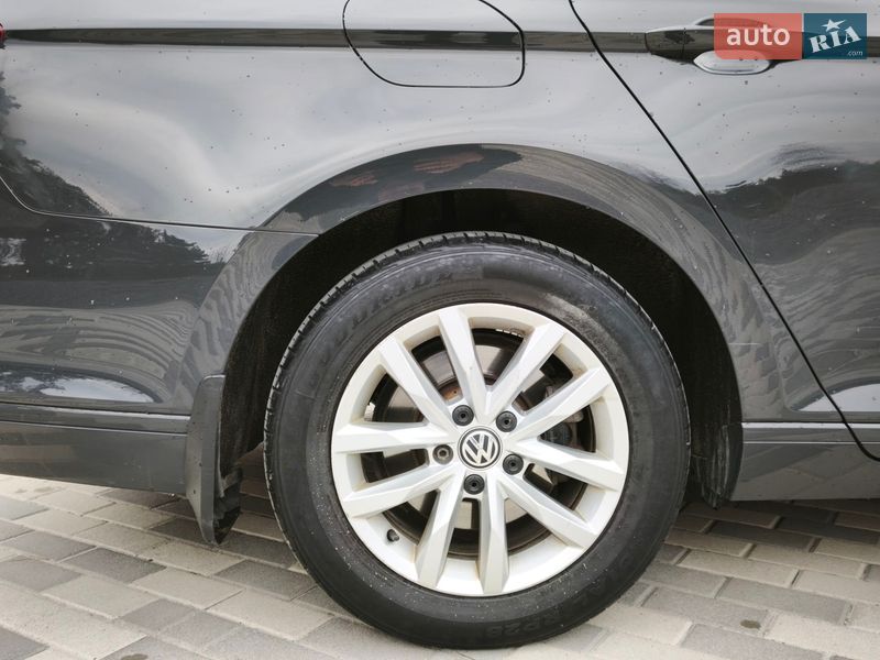 Универсал Volkswagen Passat 2016 в Львове