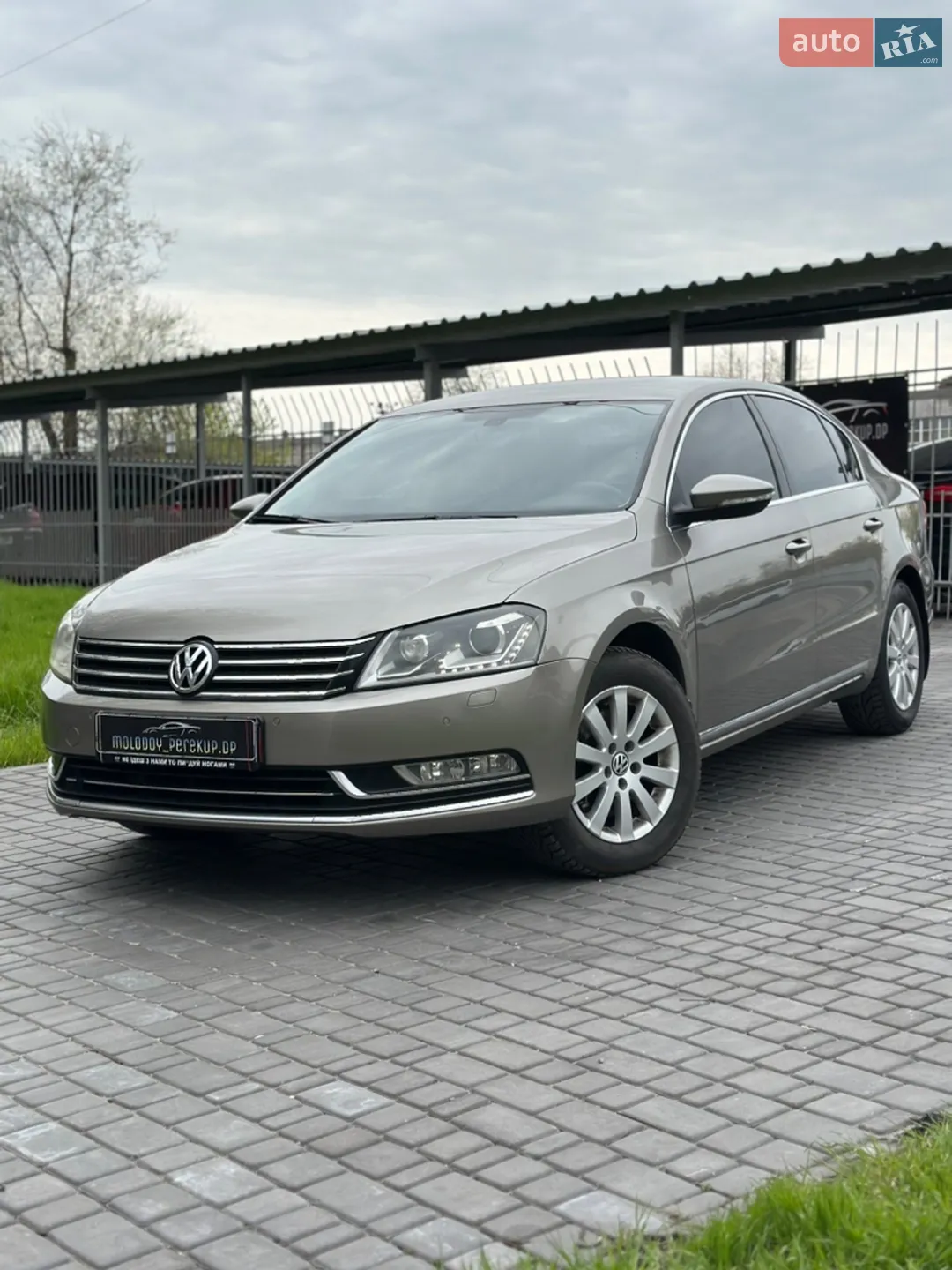 2012 Volkswagen Passat - мініатюра 2