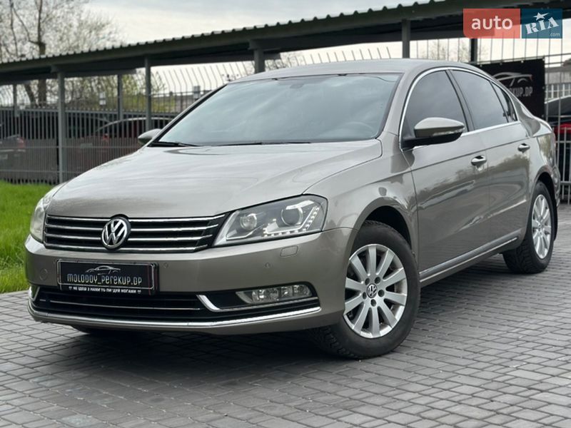 Седан Volkswagen Passat 2012 в Каменском
